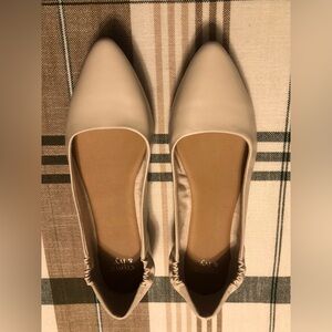 Crown & Ivy Classic Cream Flats